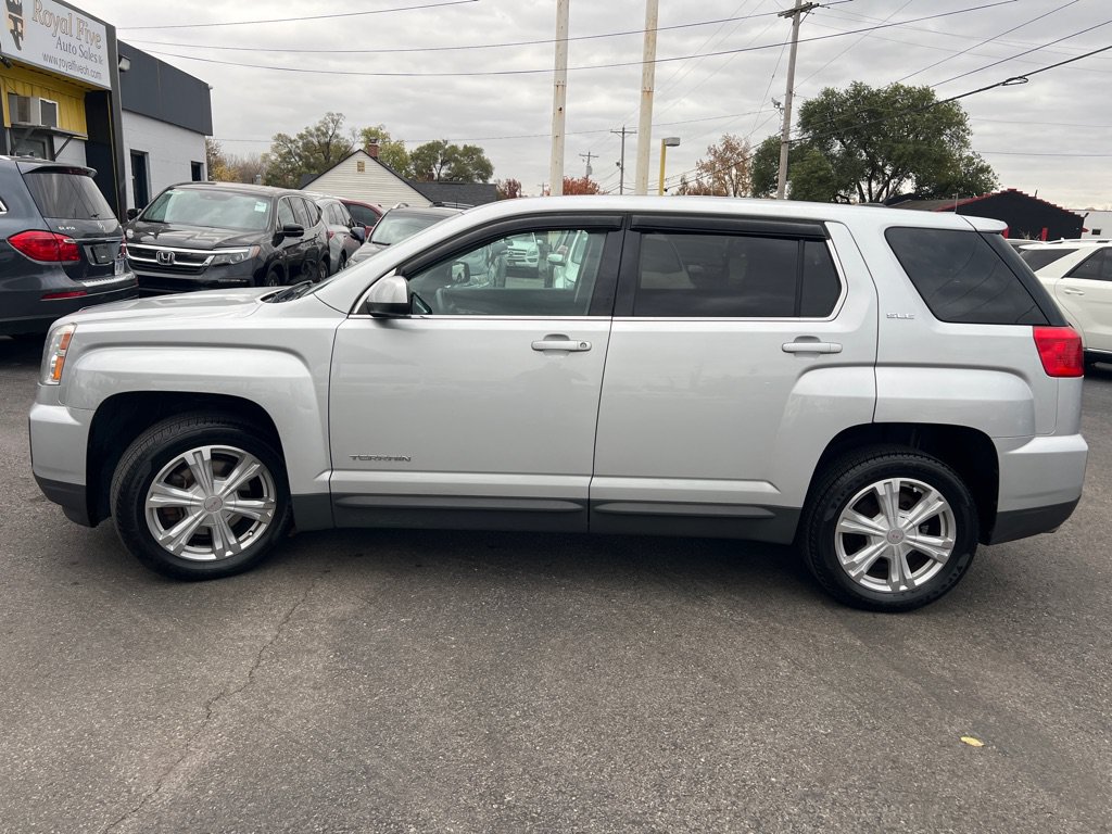 Used 2017 GMC Terrain SLE FWD image 8
