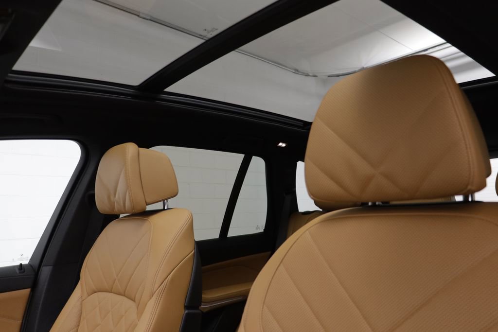 Certified 2024 BMW X5 xDrive50e w/ Premium Package image 14