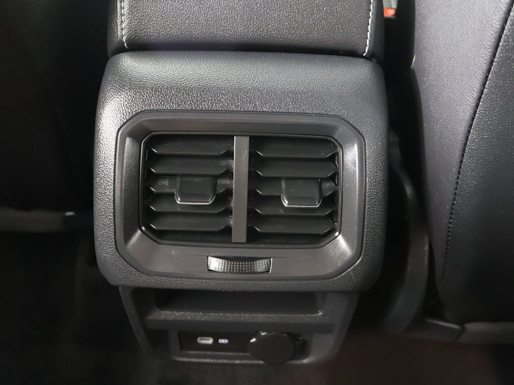 Used 2023 Volkswagen Tiguan SE AWD/4WD image 48