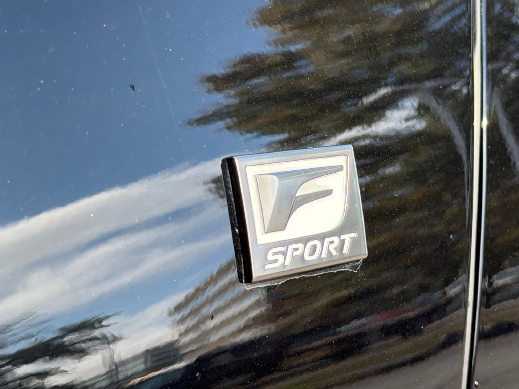 Used 2022 Lexus ES 350 F Sport w/ Accessory Package FWD image 14