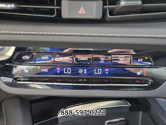 Used 2021 Buick Envision Essence w/ Sport Touring Package FWD image 23