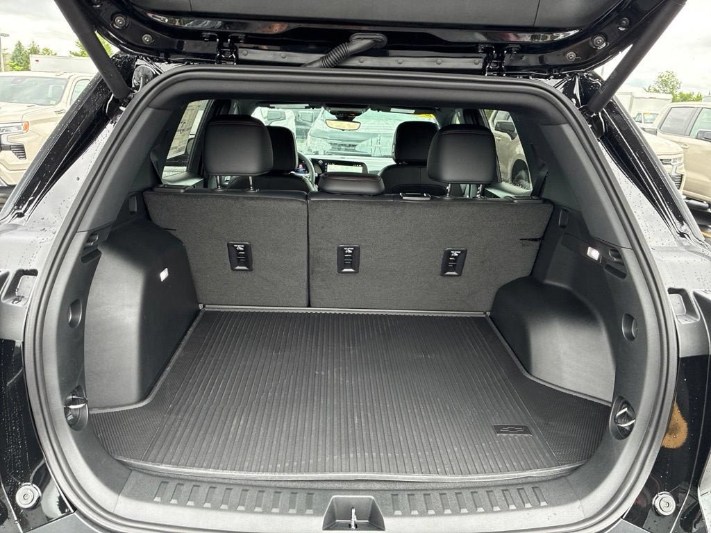 New 2027 Chevrolet Equinox RS w/ Safety and Technology Package AWD/4WD image 29