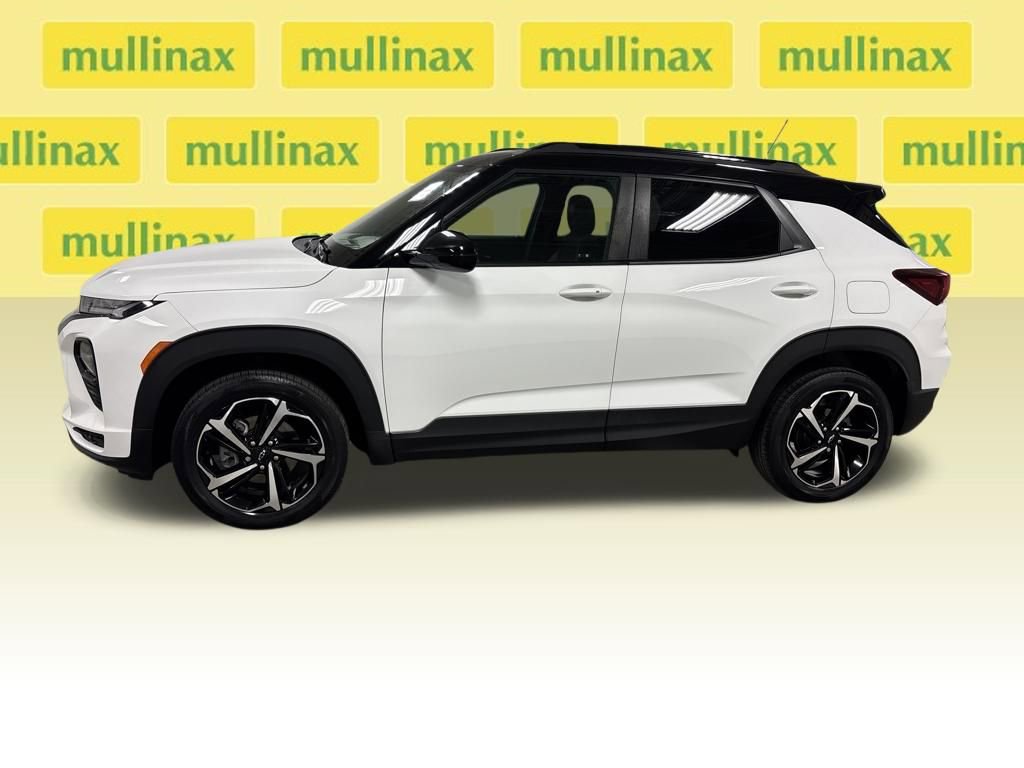 Certified 2022 Chevrolet TrailBlazer RS w/ Sun and Liftgate Package image 8