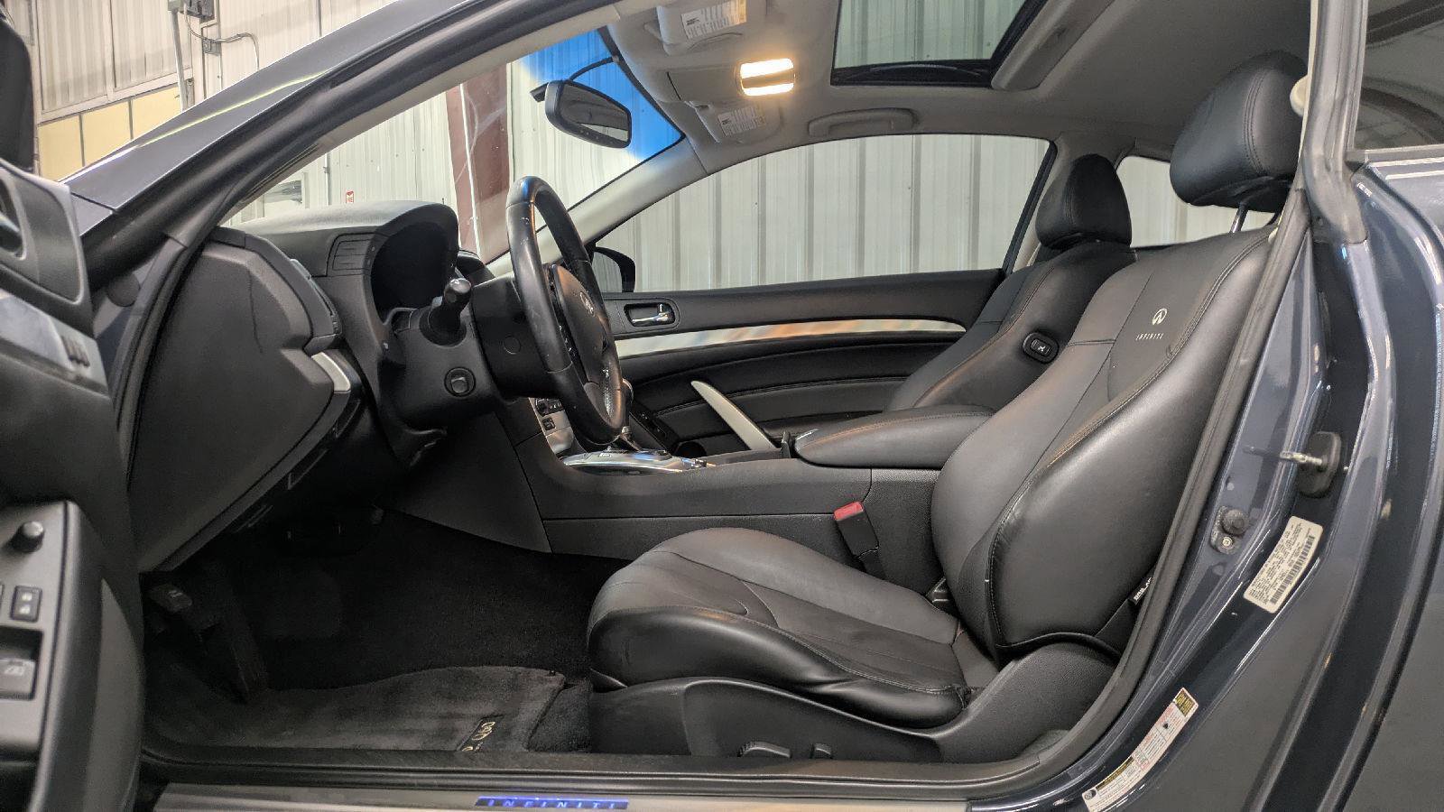 Used 2014 INFINITI Q60 Journey w/ Premium Package RWD image 17