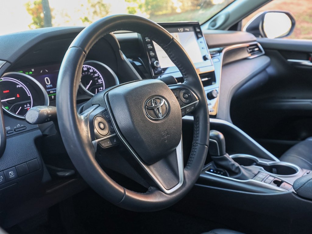 Used 2022 Toyota Camry XLE image 14