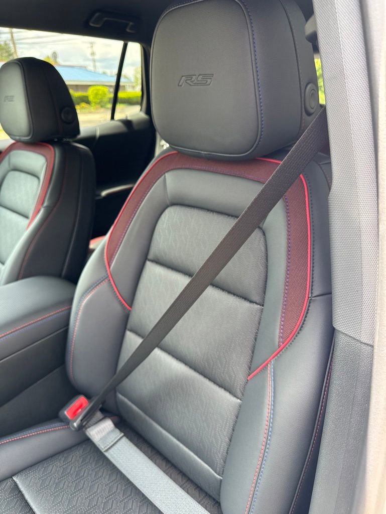 New 2026 Chevrolet Equinox RS w/ Convenience Package III AWD/4WD image 15