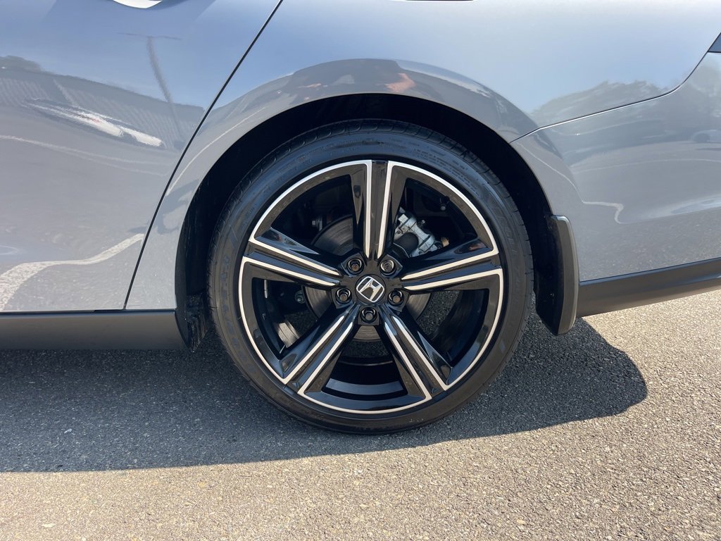 Used 2025 Honda Accord Sport image 26