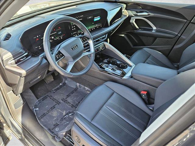 Used 2025 Audi Q5 Premium w/ Convenience Package image 9