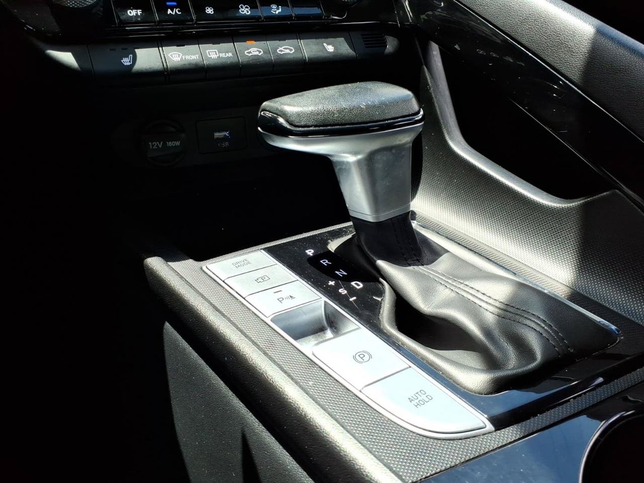 Used 2024 Hyundai Elantra Limited FWD image 14