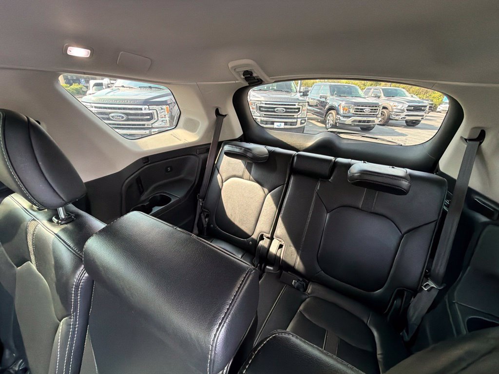 Used 2025 Honda Pilot Touring image 38