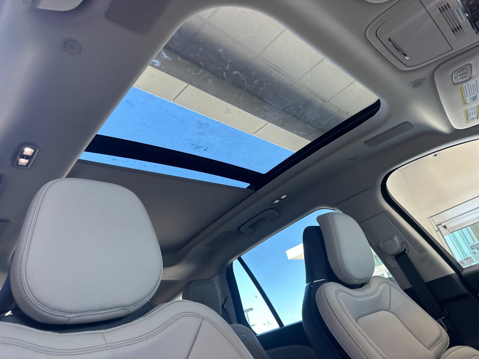 New 2026 Lincoln Aviator Reserve AWD/4WD image 17