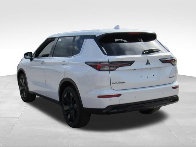New 2026 Mitsubishi Outlander LE FWD image 6