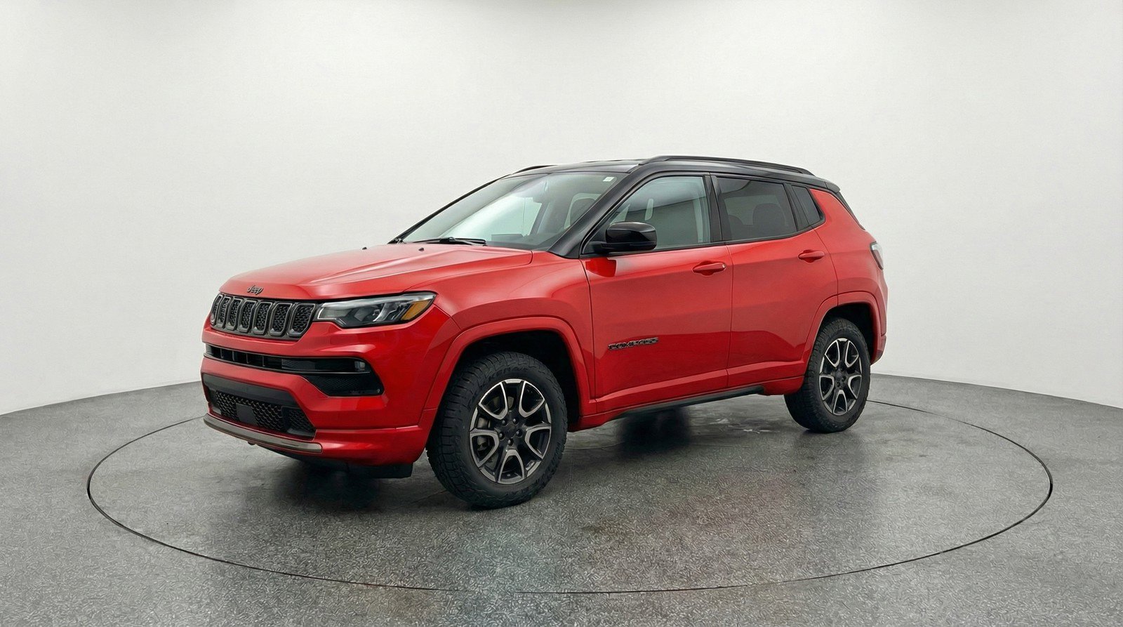 Used 2025 Jeep Compass Trailhawk image 3