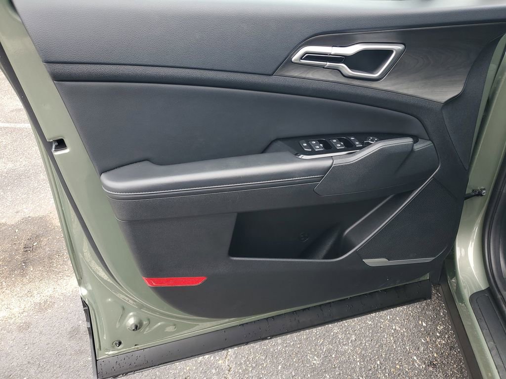 Used 2024 Kia Sportage X-Line w/ X-Line Premium Package image 8