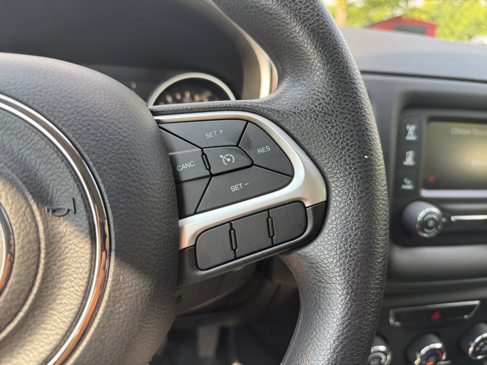 Used 2018 Jeep Compass Sport FWD image 21