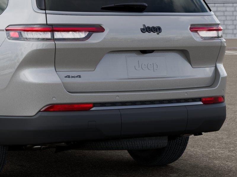 New 2026 Jeep Grand Cherokee L 4WD image 13