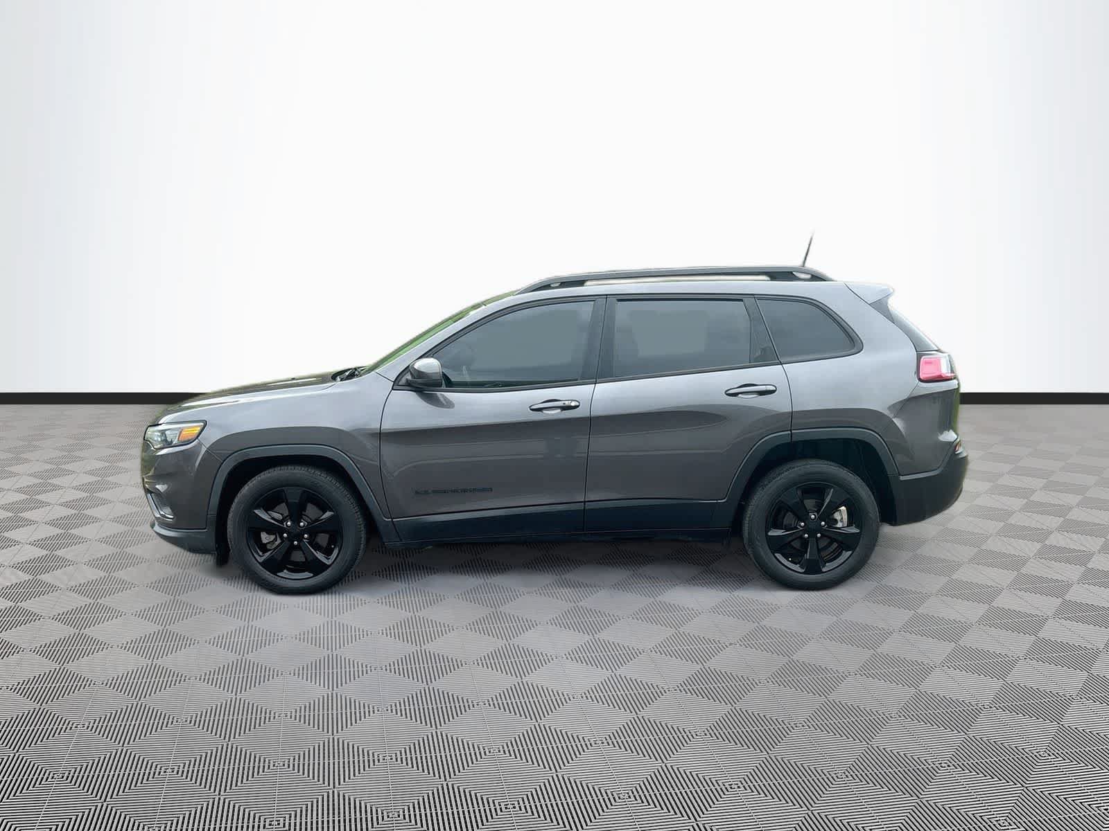 Used 2021 Jeep Cherokee Latitude Plus FWD image 8