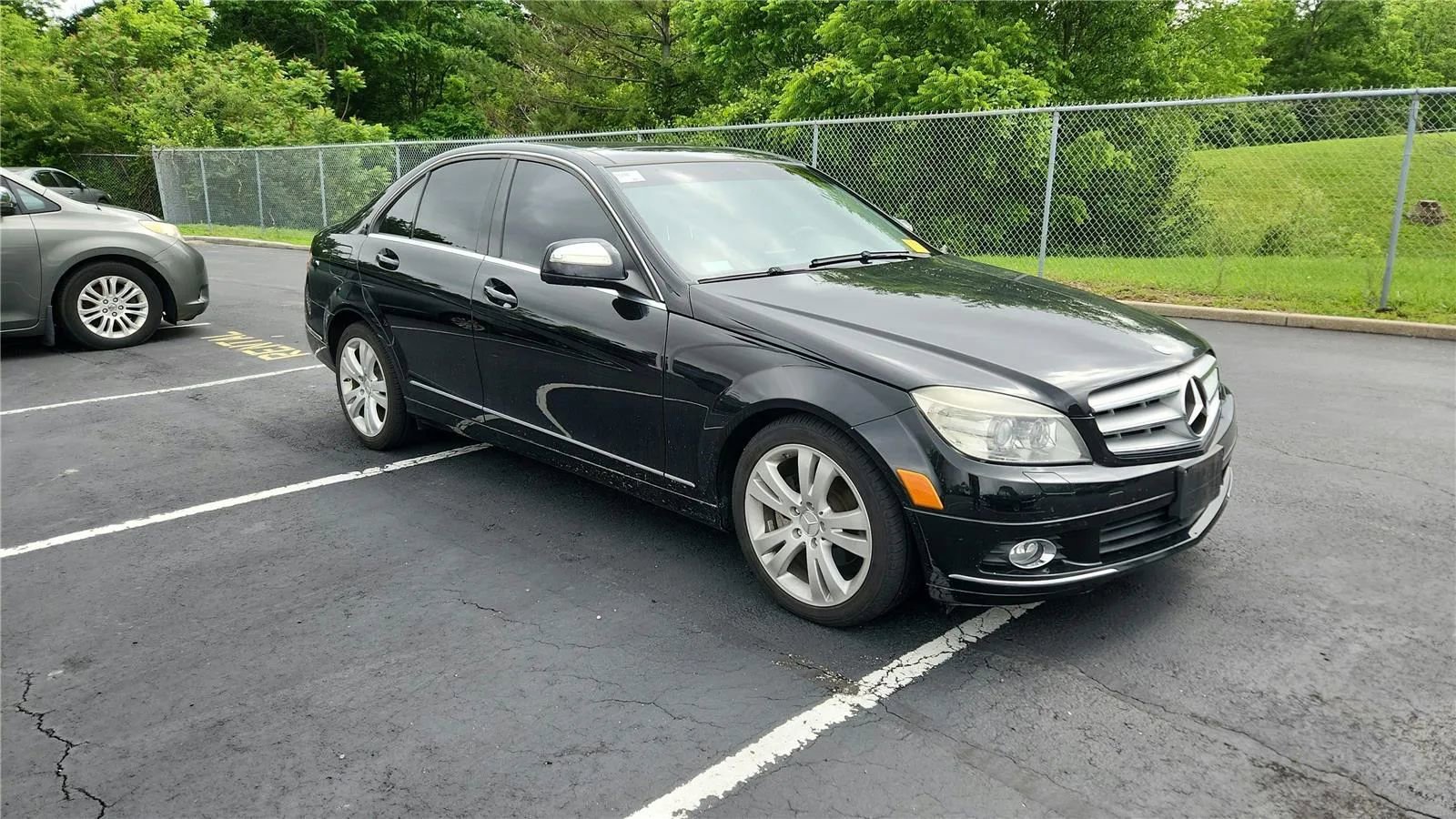 Used 2008 Mercedes-Benz C 300 4MATIC Sedan image 2