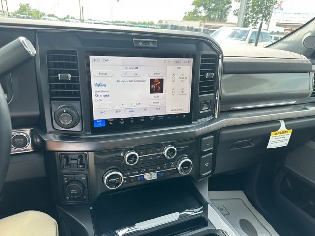 New 2025 Ford F250 Lariat w/ Lariat Ultimate Package image 34