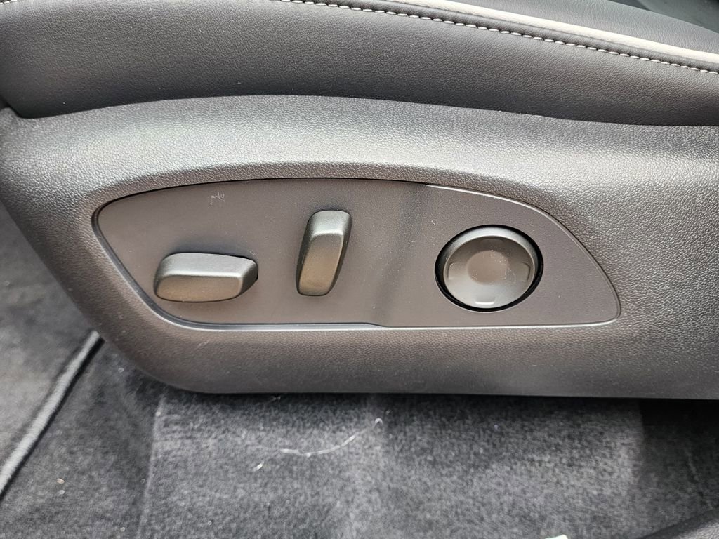 New 2026 Buick Enclave Sport Touring w/ Super Cruise Package image 18