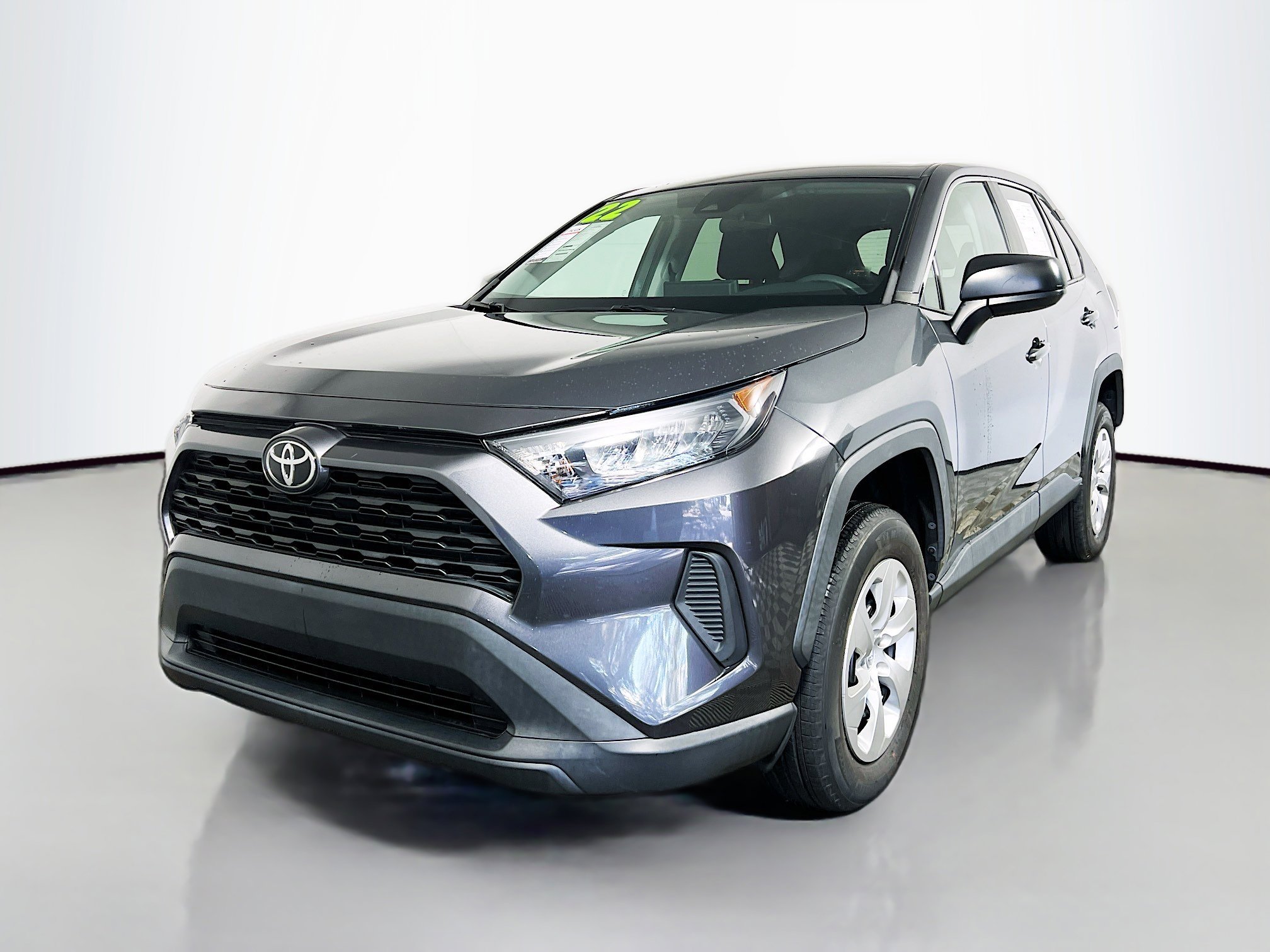 Used 2022 Toyota RAV4 LE image 10