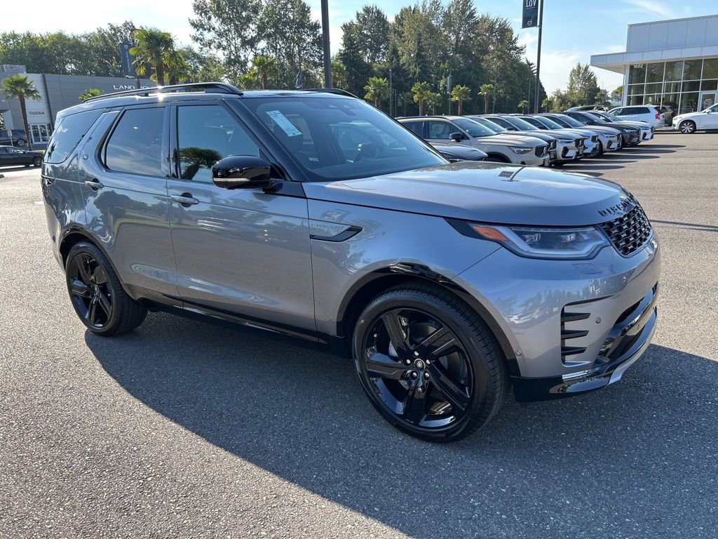 New 2025 Land Rover Discovery Dynamic SE image 8