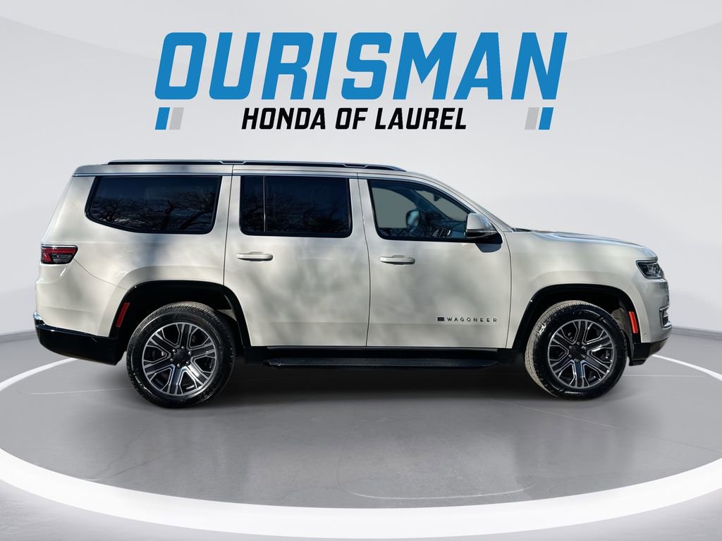 Used 2022 Jeep Wagoneer Series III w/ Flexible Seating Group image 9