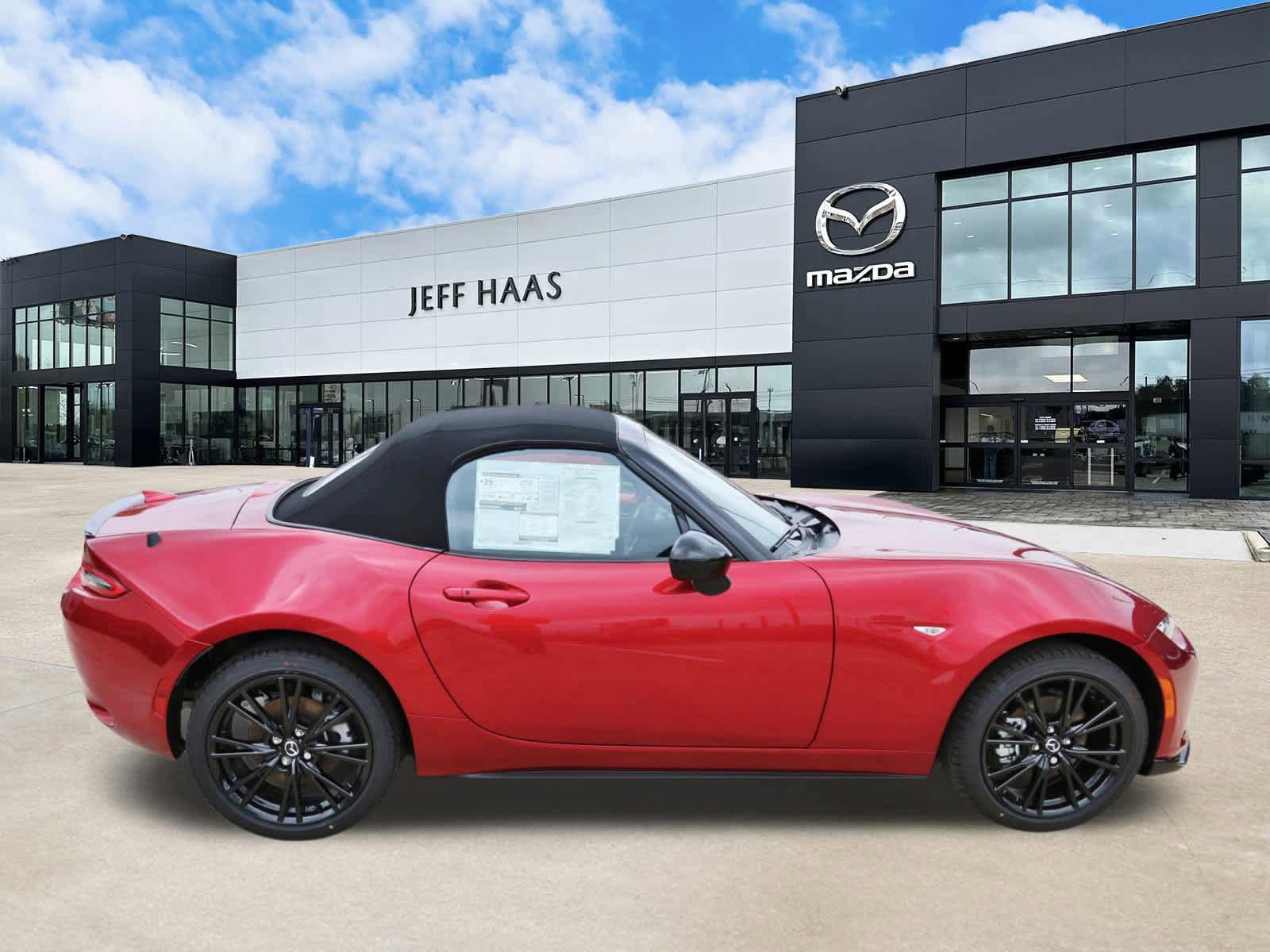 New 2026 MAZDA MX-5 Miata Club w/ Interior Package RWD image 5