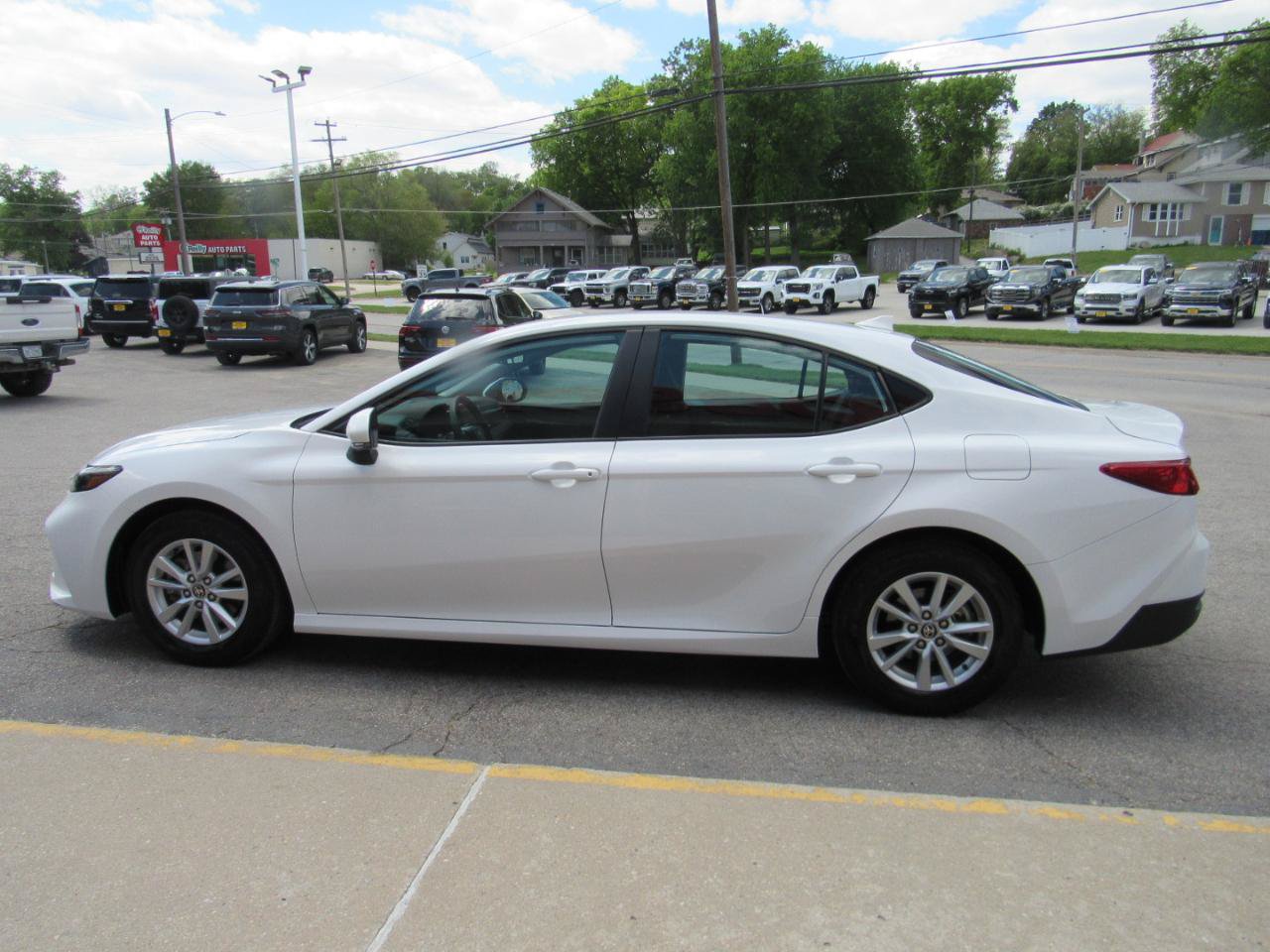 Used 2026 Toyota Camry LE FWD image 10