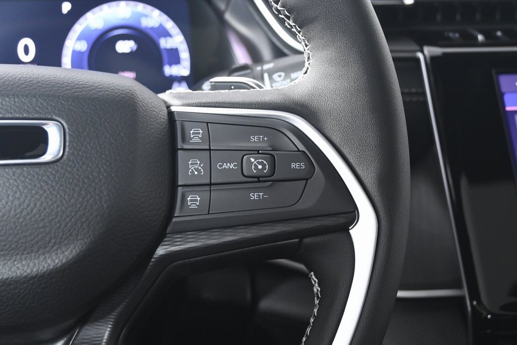 New 2025 Jeep Grand Cherokee Altitude image 34