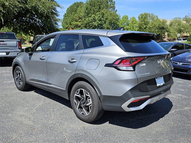 Used 2024 Kia Sportage LX image 9
