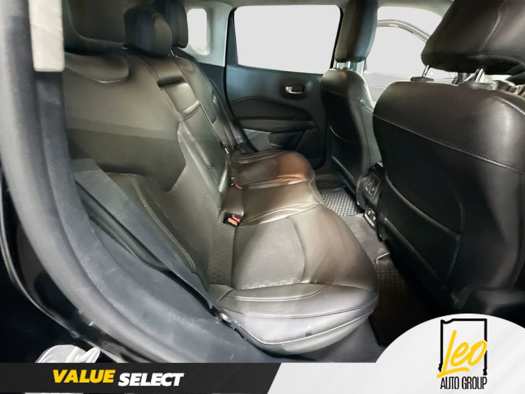 Used 2018 Jeep Compass Latitude w/ Popular Equipment Group AWD/4WD image 26