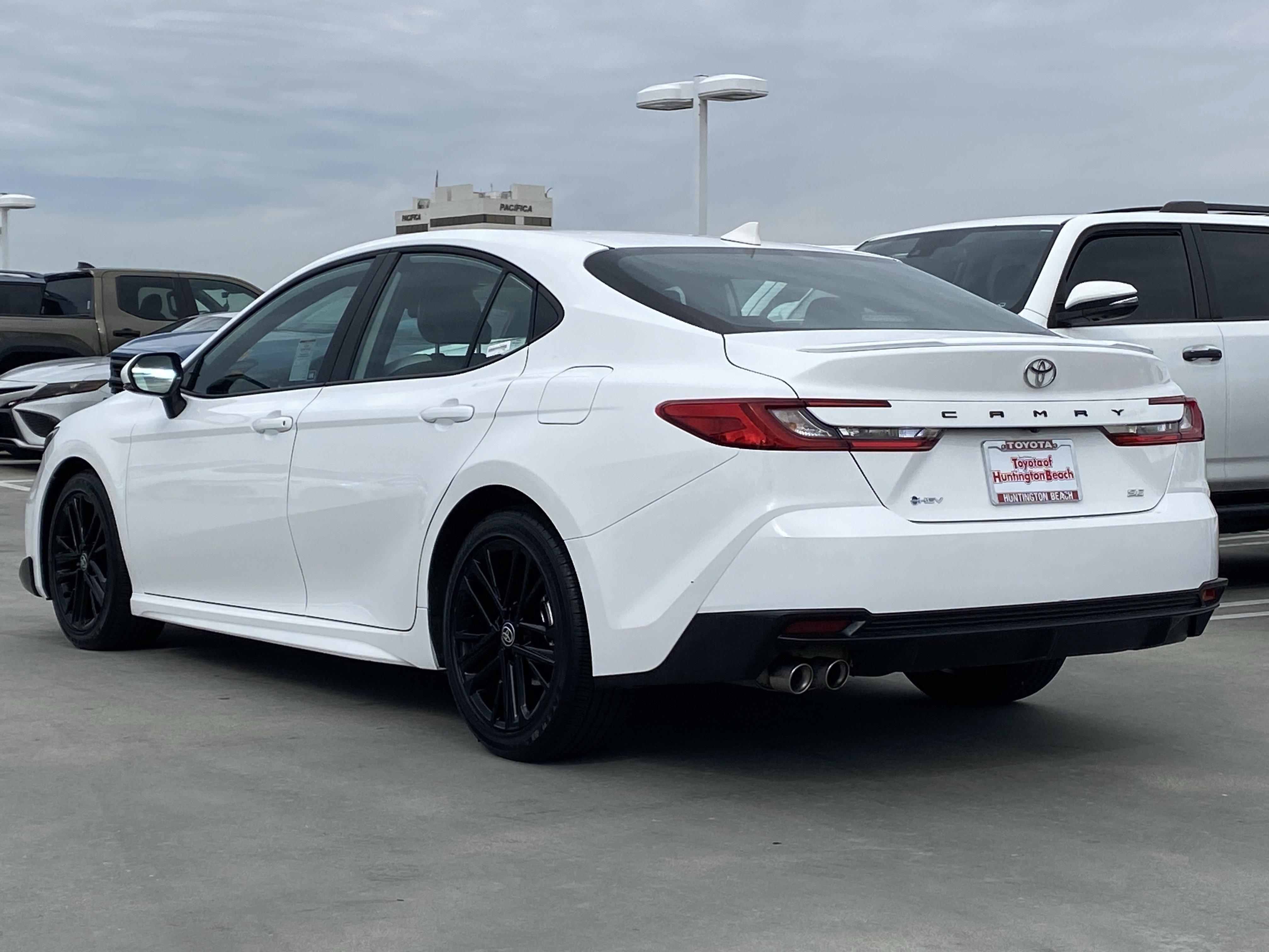 Certified 2025 Toyota Camry SE image 5