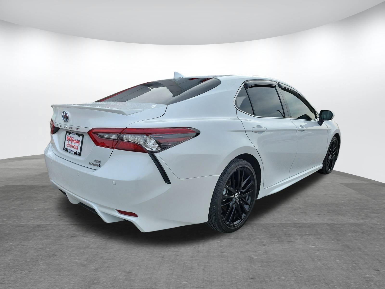 Used 2023 Toyota Camry XSE image 5