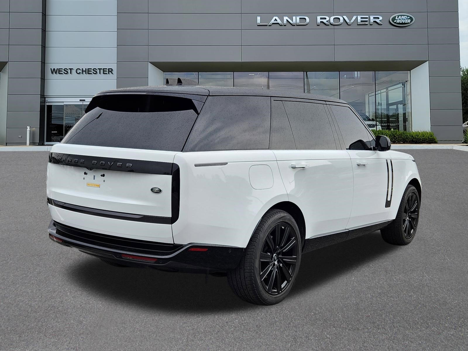 Certified 2023 Land Rover Range Rover Long Wheelbase SE AWD/4WD image 4