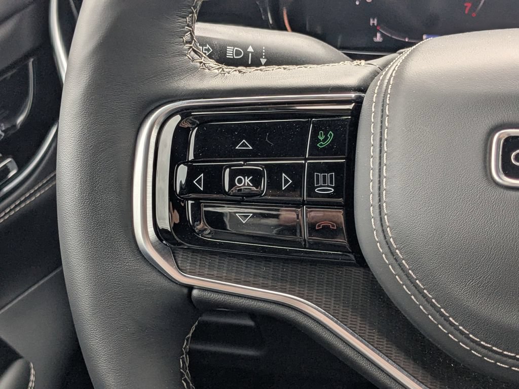 New 2026 Jeep Grand Wagoneer Summit w/ Rear Seat Video Group I AWD/4WD image 27