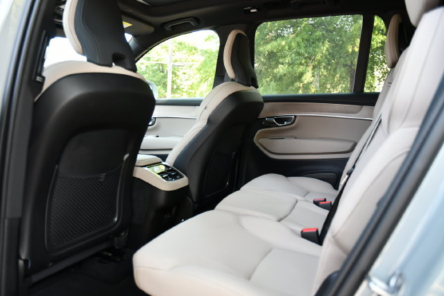 Certified 2026 Volvo XC90 B6 Plus AWD/4WD image 21