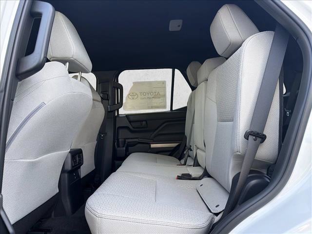 New 2026 Toyota 4Runner SR5 AWD/4WD image 19
