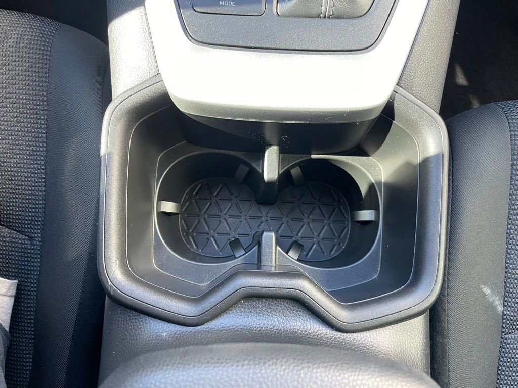 Used 2024 Toyota RAV4 LE image 21