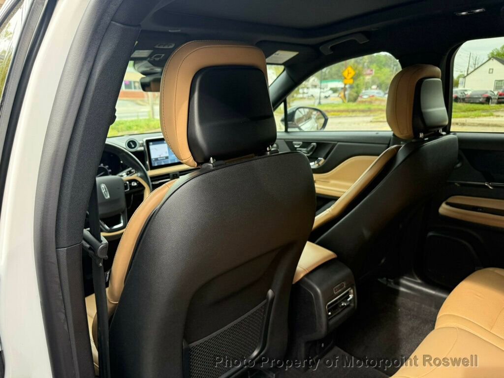 Used 2020 Lincoln Corsair Reserve w/ Elements Package image 12