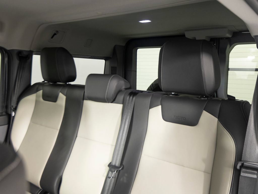 Used 2024 INEOS Grenadier Station Wagon AWD/4WD image 30