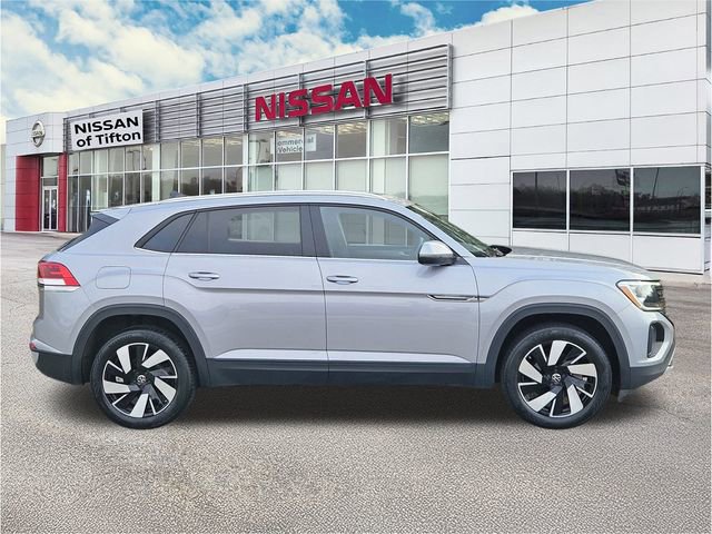 Used 2024 Volkswagen Atlas Cross Sport SE image 3