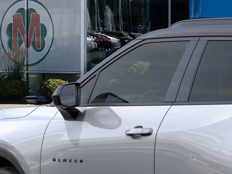New 2025 Chevrolet Blazer LT w/ Convenience Package image 12