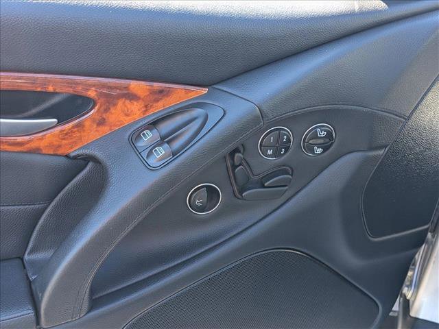 Used 2007 Mercedes-Benz SL 550 w/ Trim Pkg image 11