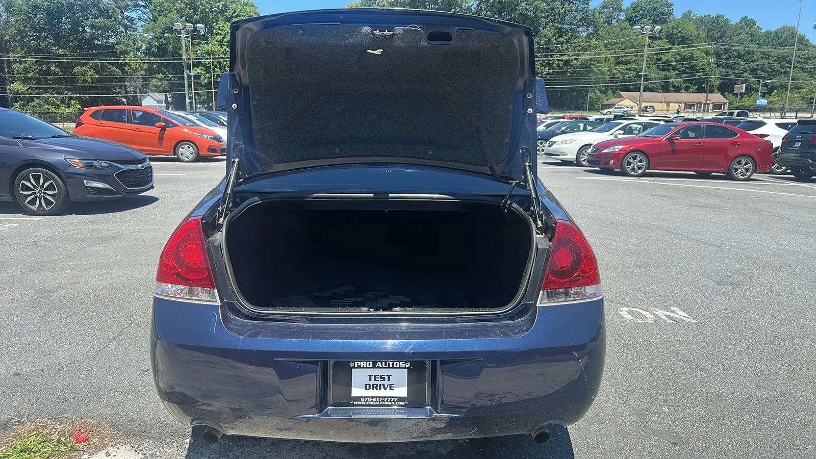 Used 2012 Chevrolet Impala LT w/ LT Sunroof Package FWD image 14