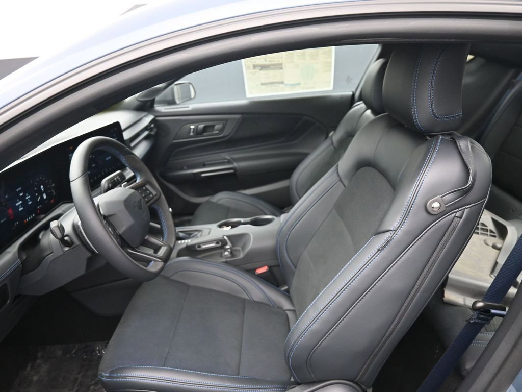 New 2025 Ford Mustang Dark Horse image 30