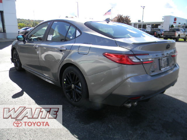 New 2026 Toyota Camry SE FWD image 5
