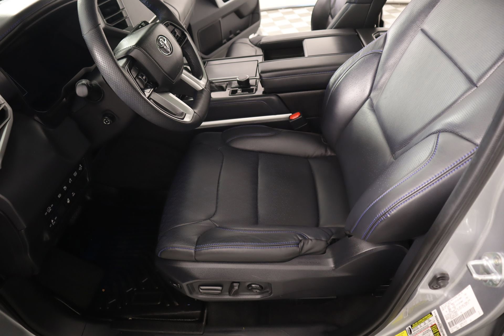 Used 2024 Toyota Sequoia Platinum image 11