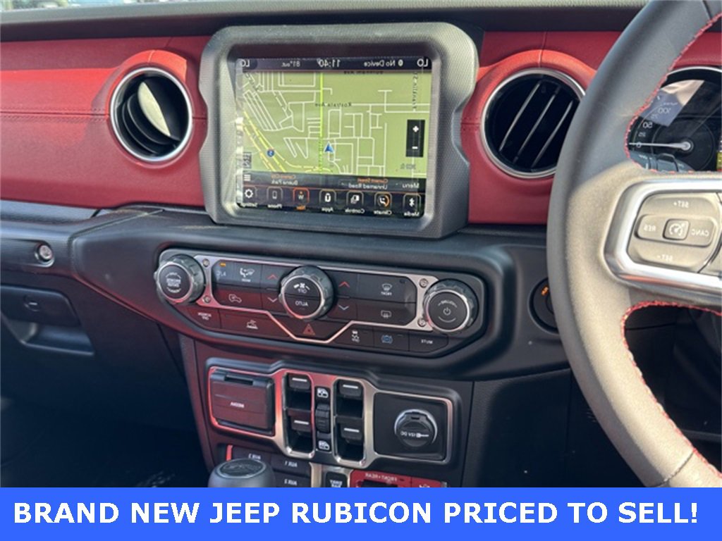 Used 2023 Jeep Wrangler Unlimited Rubicon 4xe image 28