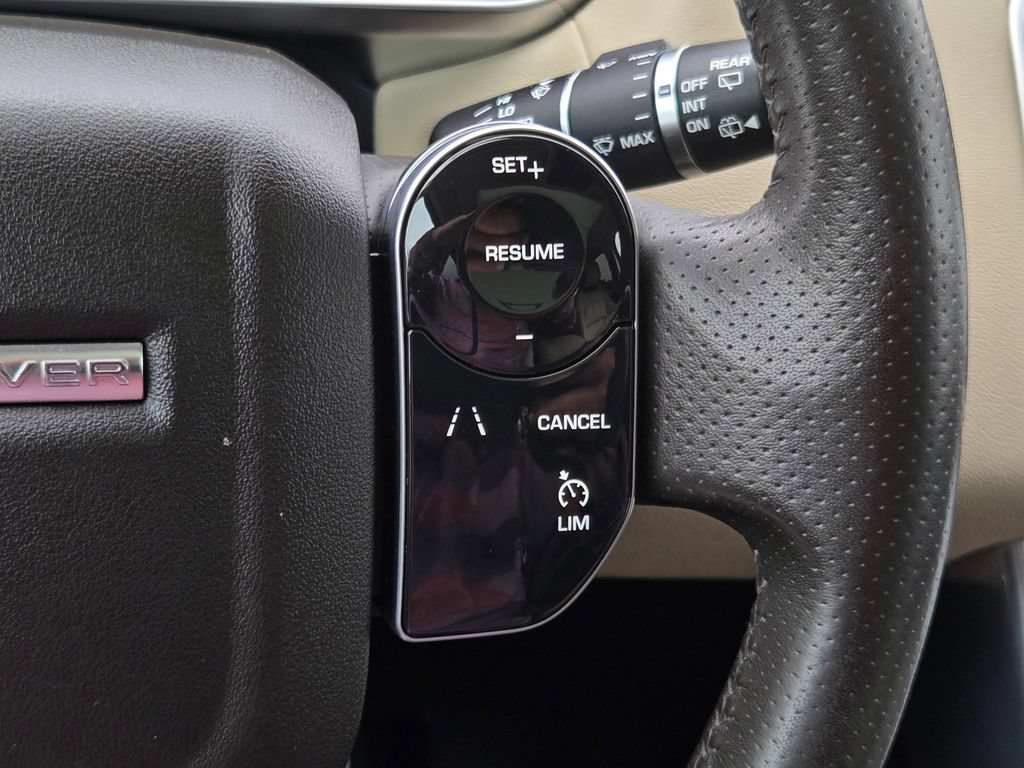 Used 2019 Land Rover Range Rover Sport SE AWD/4WD image 22